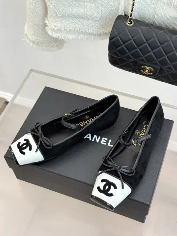Chanel Балетки жіночі — Фото 2