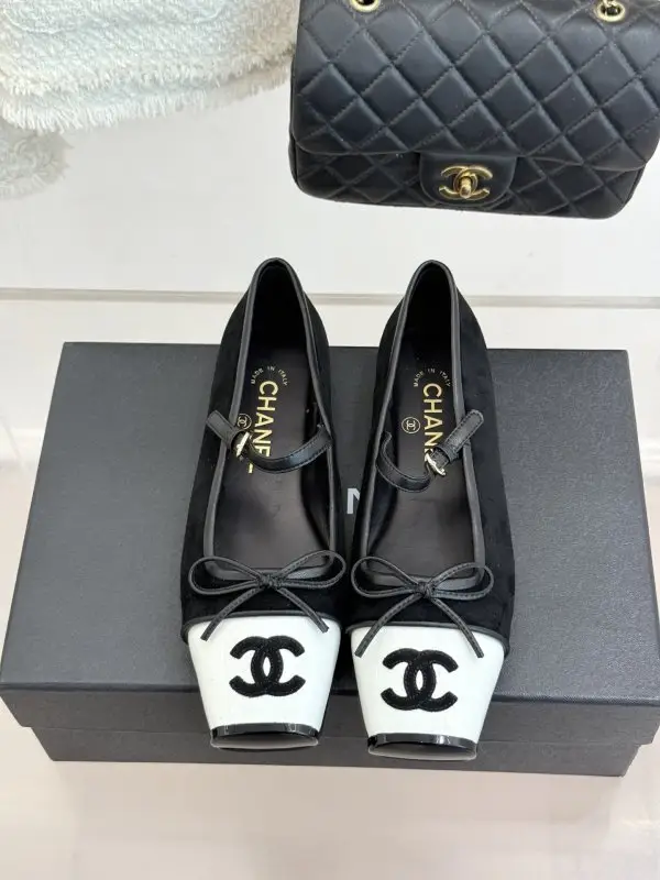 Chanel Балетки жіночі — Фото 4