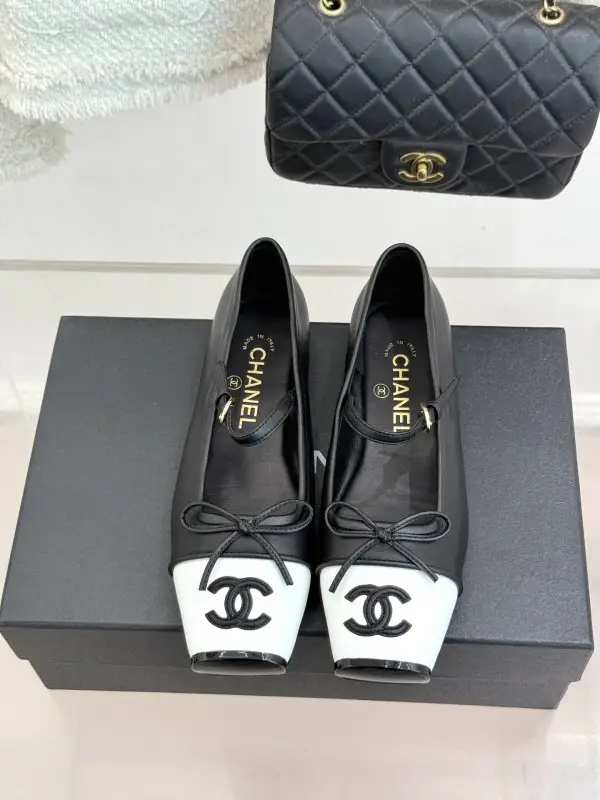 Chanel Балетки жіночі — Фото 4