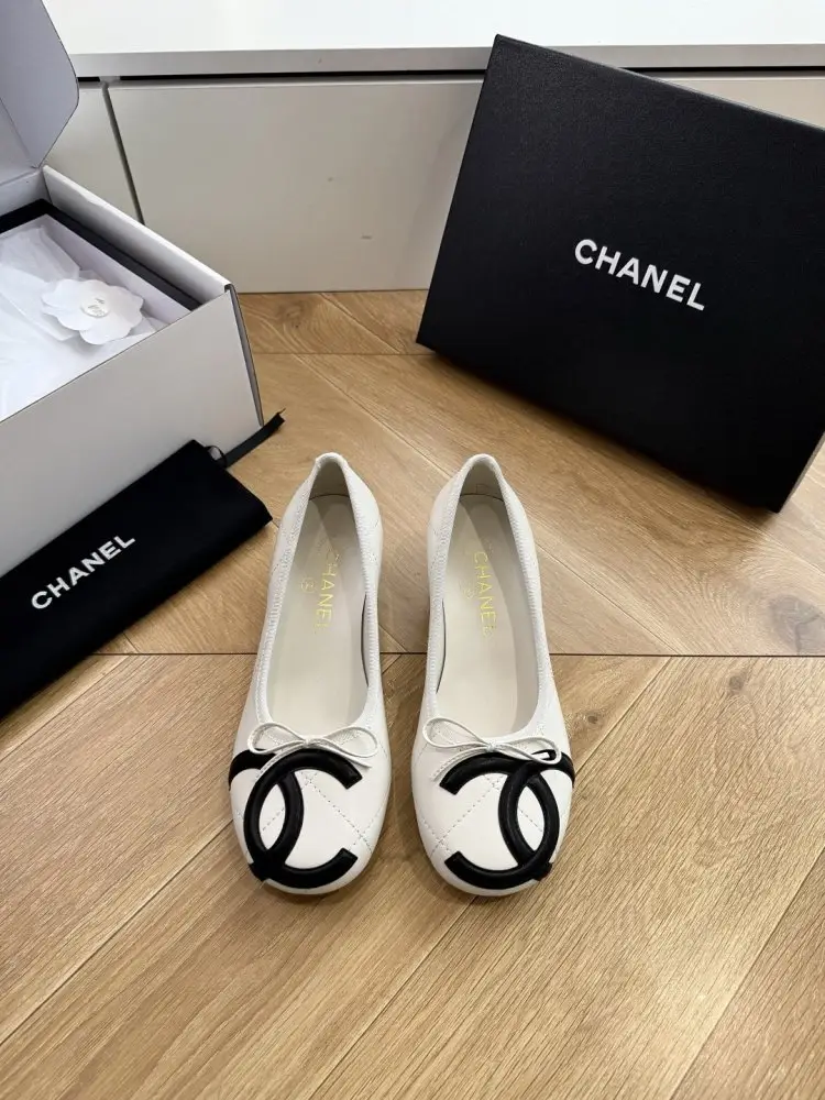 Chanel — Ballet shoes