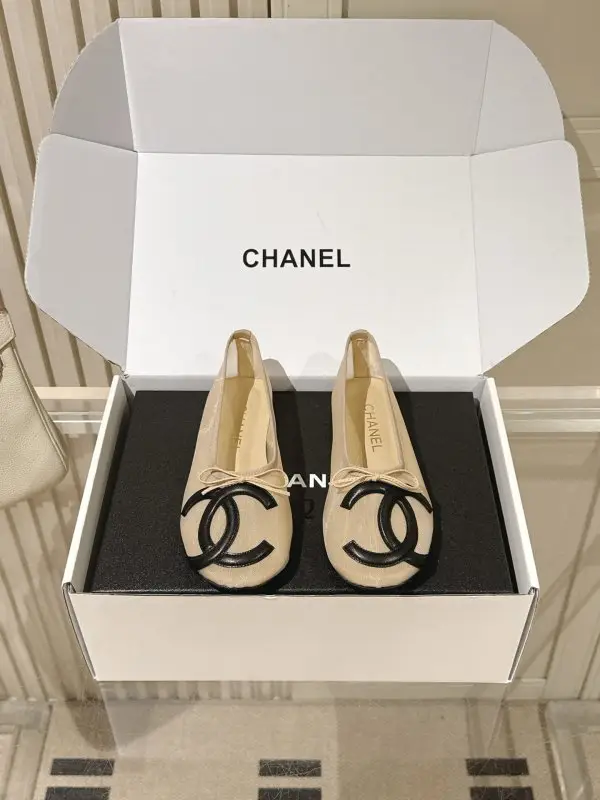 Chanel — Балетки