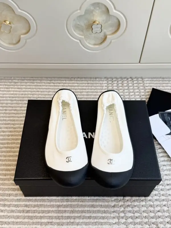 Chanel — Балетки