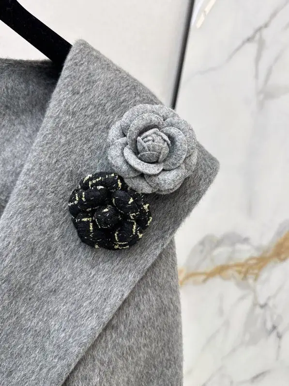 Chanel Bilateral wool coat from hood — Photo 2