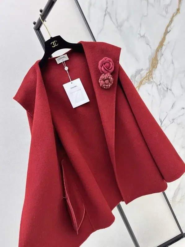 Chanel Bilateral wool coat from hood — Photo 5