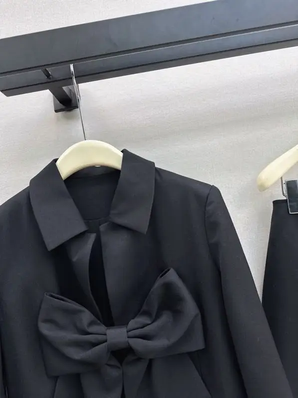Chanel Блейзер с большим бантом и юбка А-силуэта — Фото 3