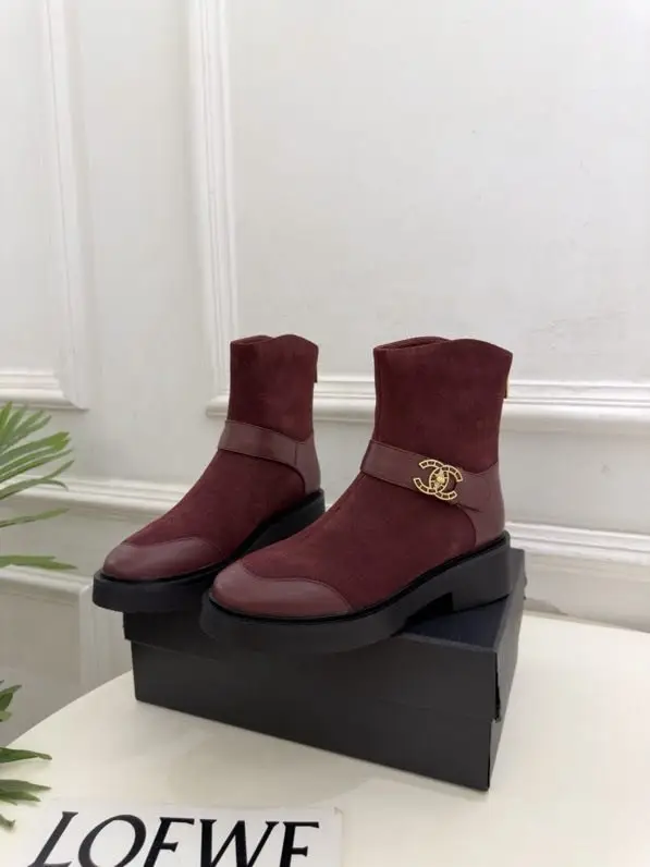 Chanel — Черевики Chanel Double C з пряжкою і блискавкою ззаду
