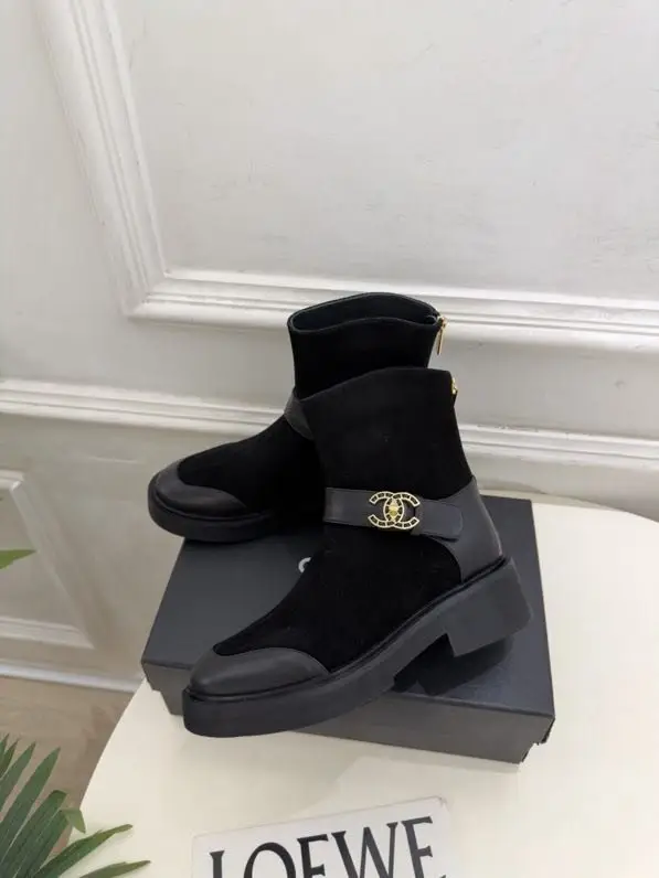 Chanel Черевики Chanel Double C з пряжкою і блискавкою ззаду — Фото 3