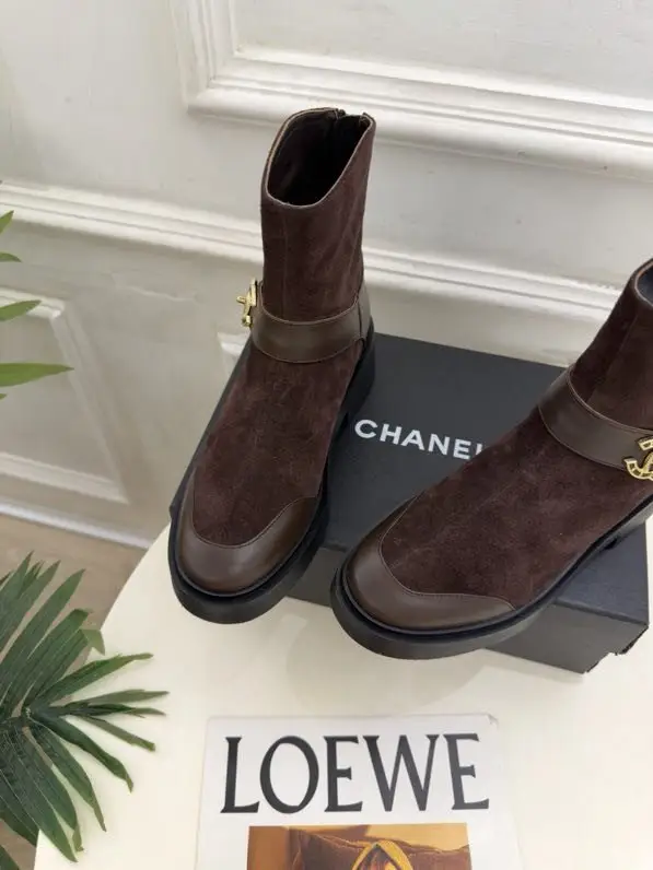 Chanel Черевики Chanel Double C з пряжкою і блискавкою ззаду — Фото 3