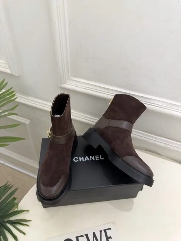 Chanel Черевики Chanel Double C з пряжкою і блискавкою ззаду — Фото 4