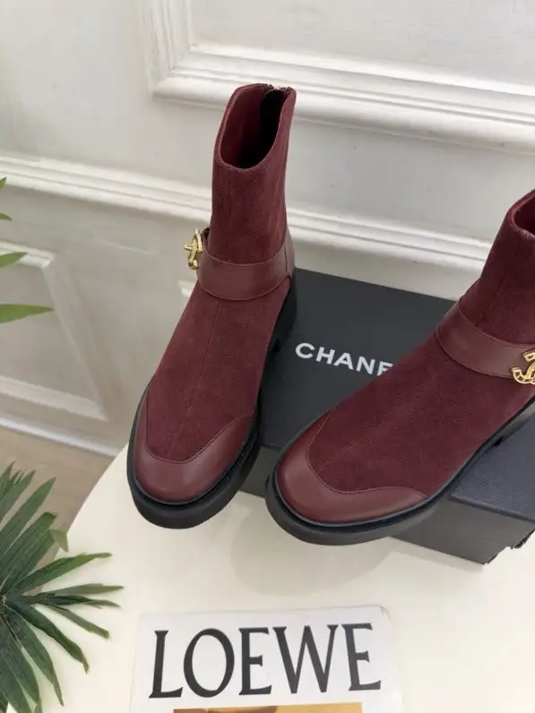 Chanel Черевики Chanel Double C з пряжкою і блискавкою ззаду — Фото 5
