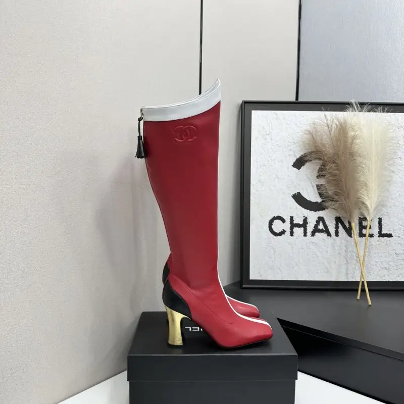 Chanel — Чоботи високі шкіряні жіночі на підборах