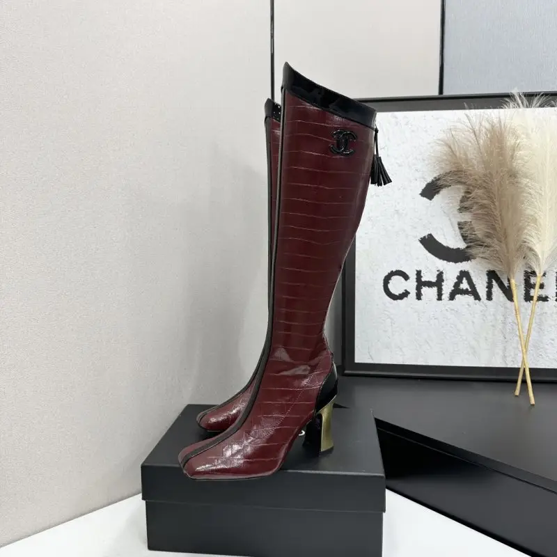 Chanel Boots high leather women's on heel — Photo 3