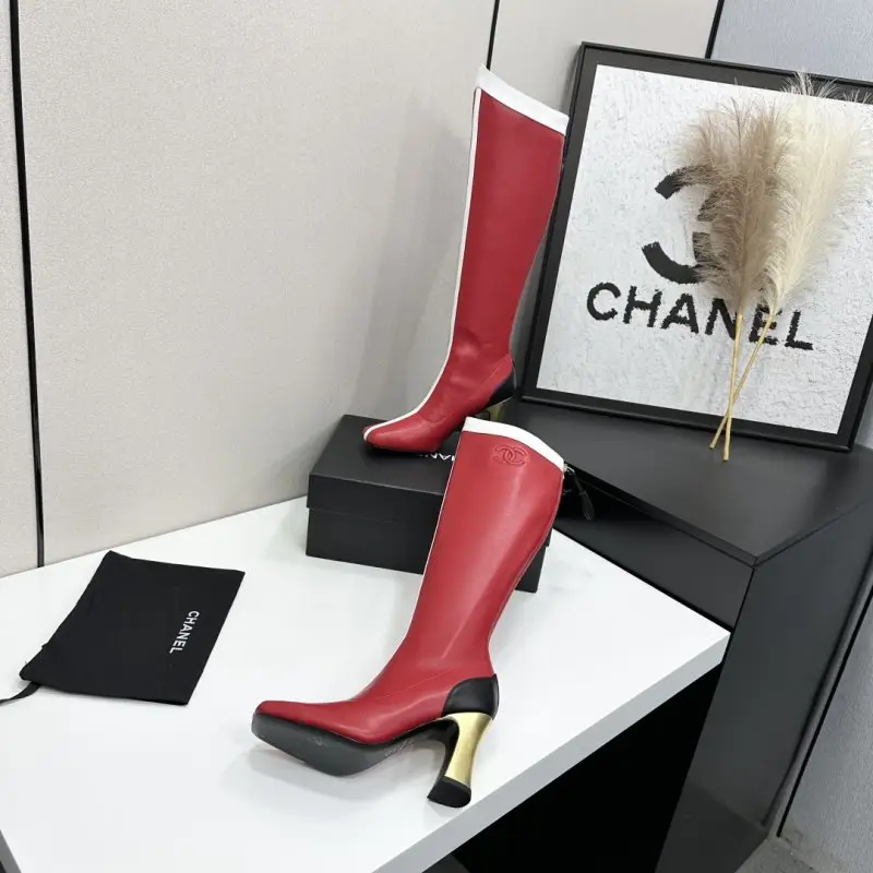 Chanel Boots high leather women's on heel — Photo 3