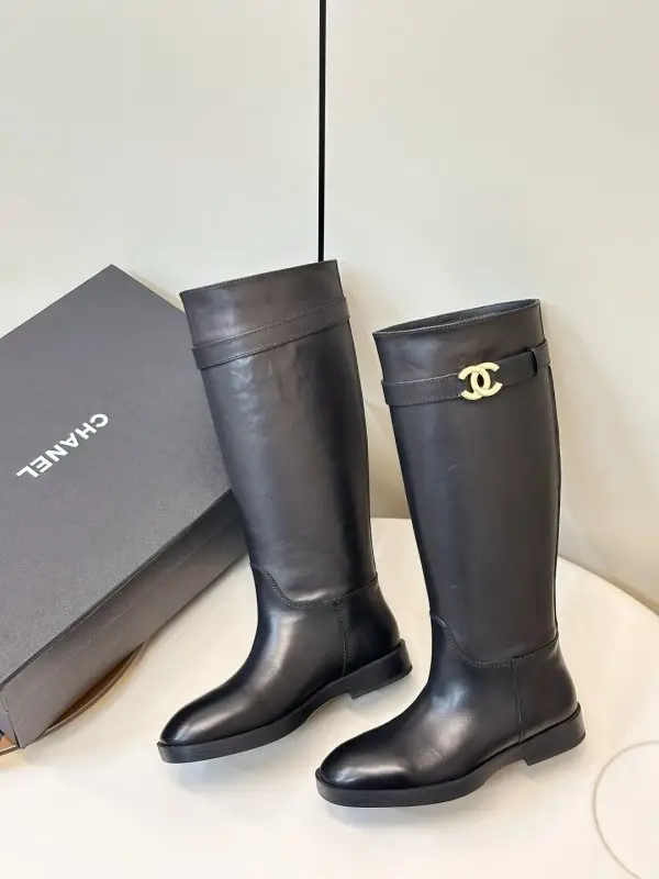 Chanel — Чоботи шкіряні жіночі