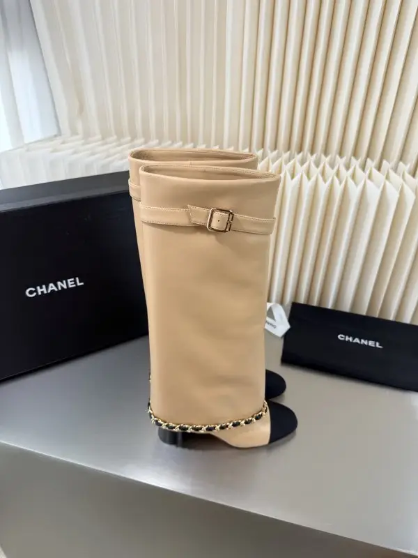 Chanel — Чоботи шкіряні жіночі
