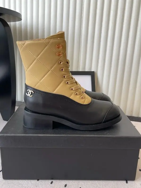 Chanel — Ботинки кожаные женские