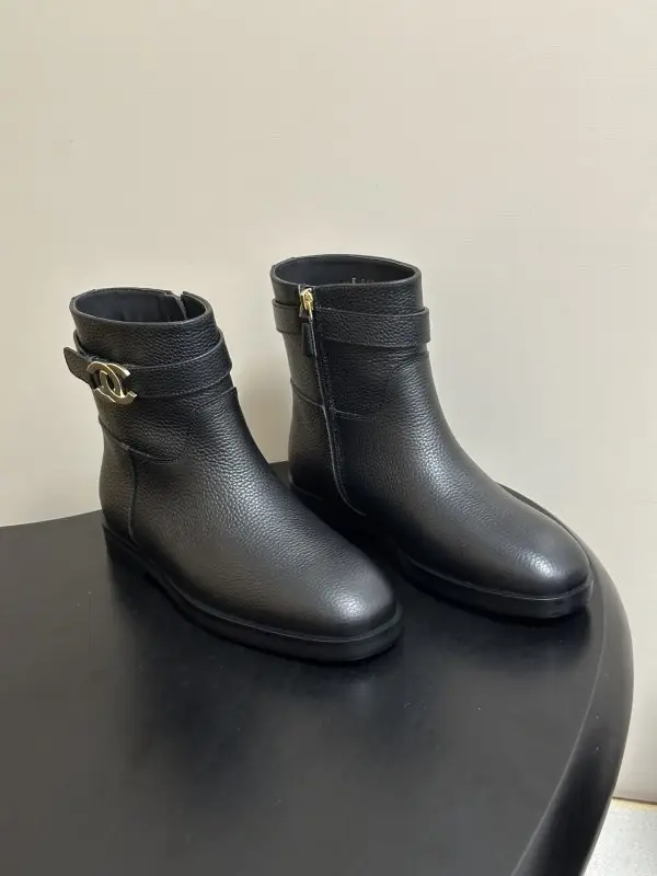 Chanel — Ботинки кожаные женские