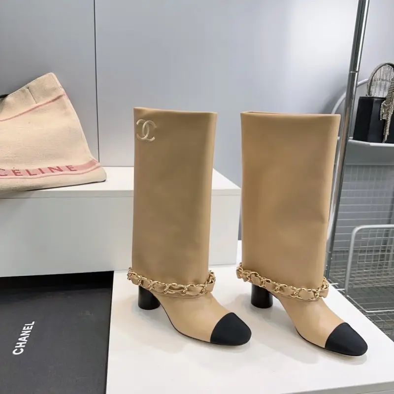 Chanel — Чоботи шкіряні жіночі