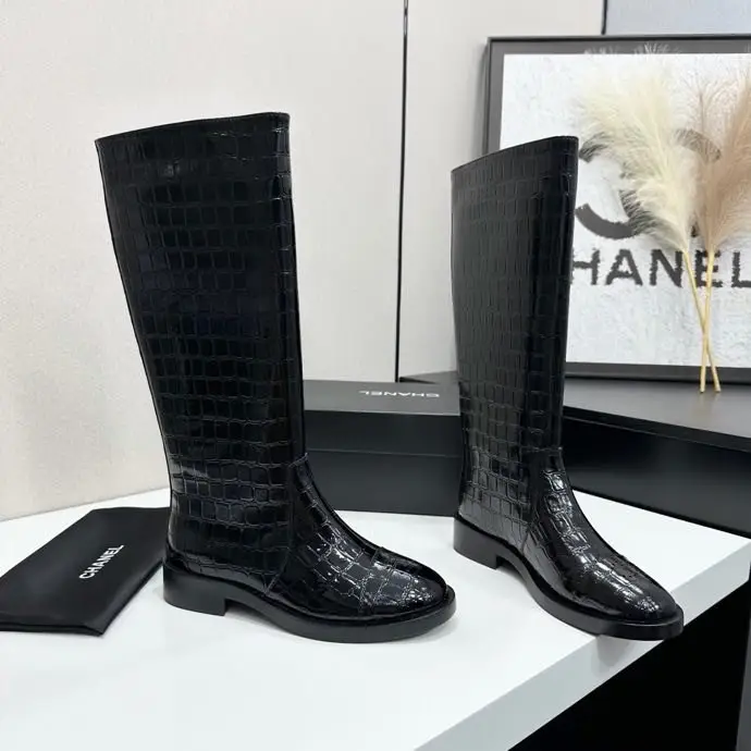 Chanel — Чоботи шкіряні жіночі