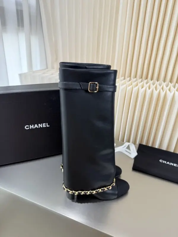 Chanel — Чоботи шкіряні жіночі