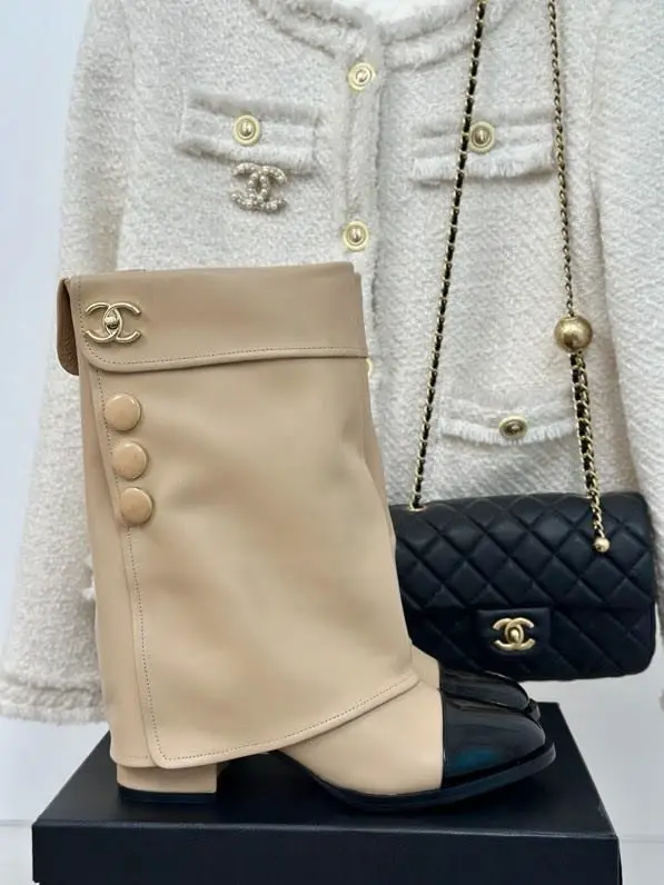 Chanel — Boots leather women's