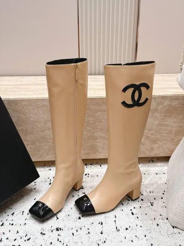 Chanel — Чоботи шкіряні жіночі