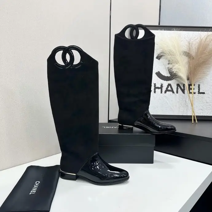 Chanel — Чоботи шкіряні жіночі