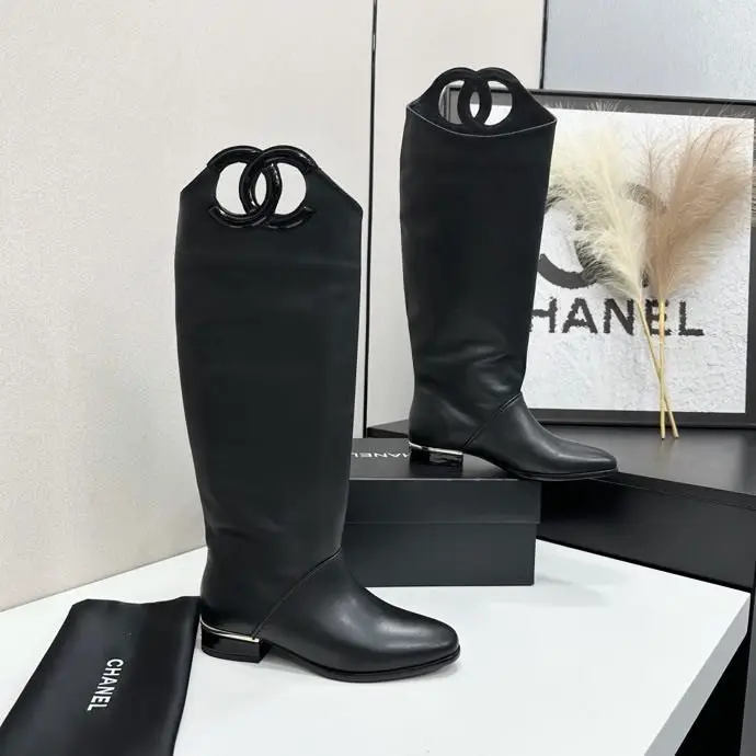 Chanel — Чоботи шкіряні жіночі