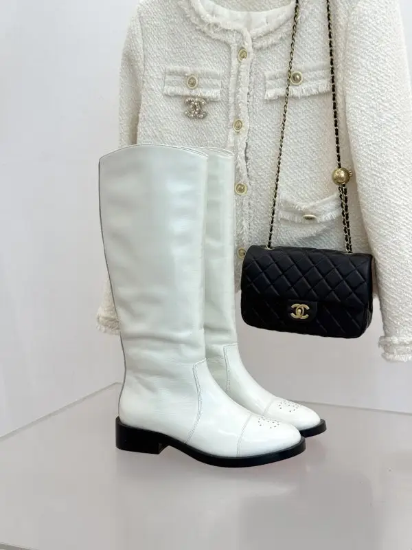 Chanel — Чоботи шкіряні жіночі