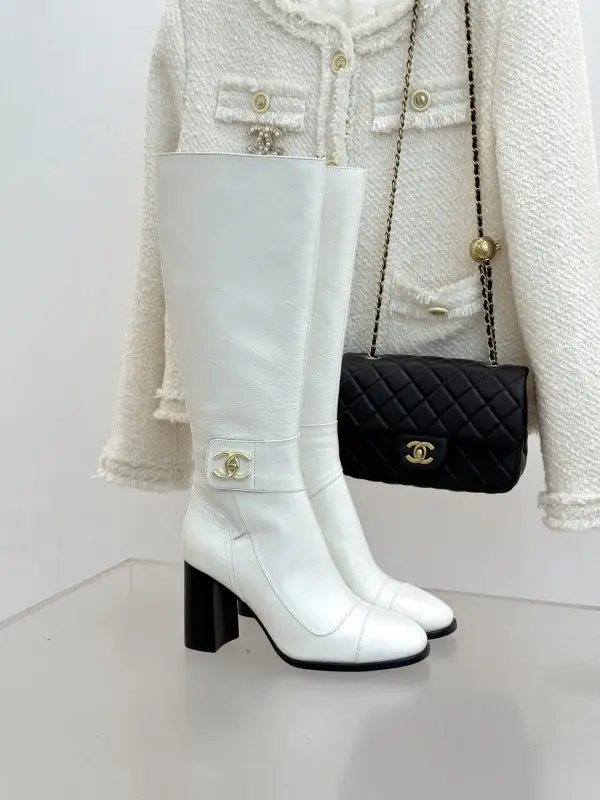Chanel — Чоботи шкіряні жіночі