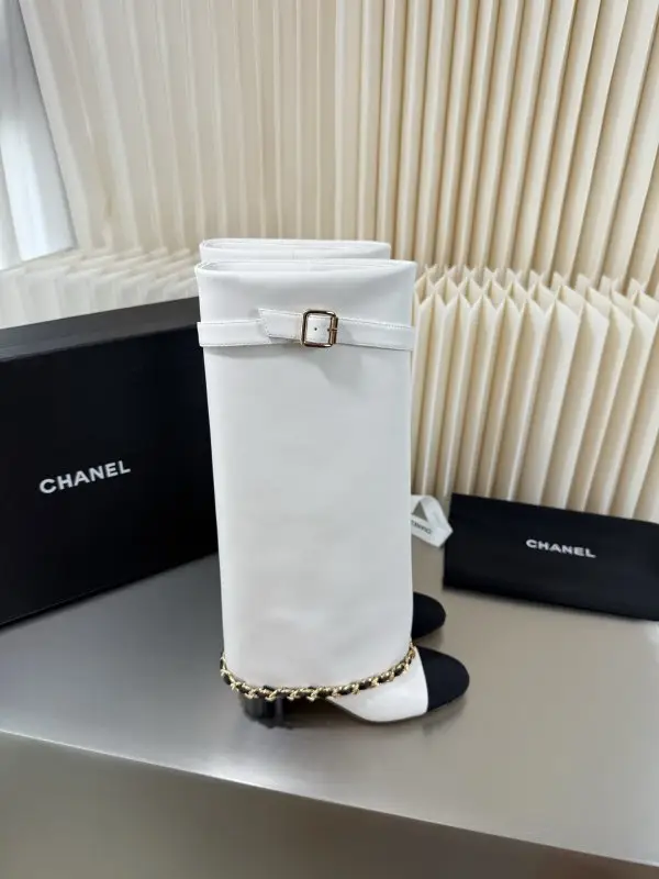 Chanel — Чоботи шкіряні жіночі