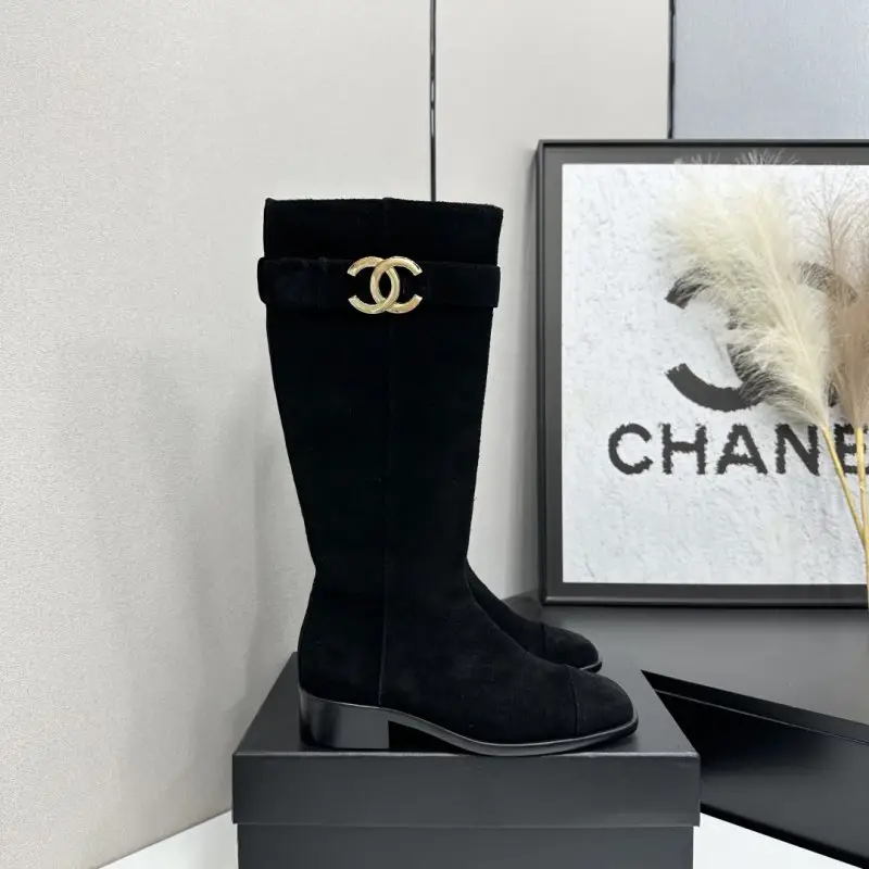Chanel — Чоботи шкіряні жіночі