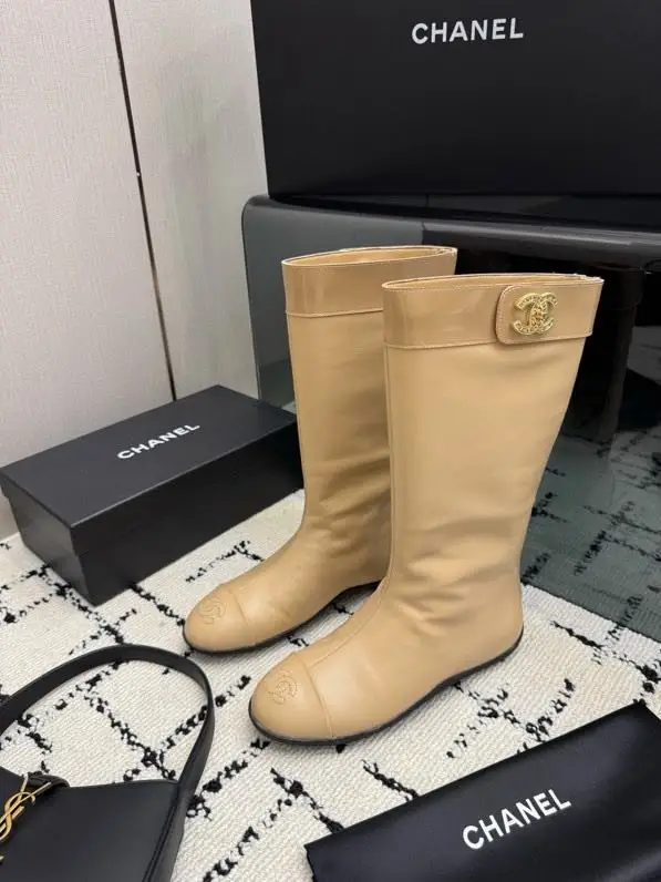 Chanel Сапоги кожаные женские — Фото 3
