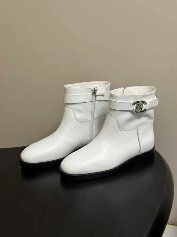 Chanel Черевики шкіряні жіночі — Фото 3
