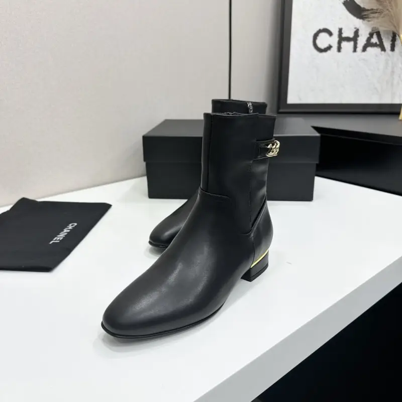 Chanel Boots leather women's — Photo 4