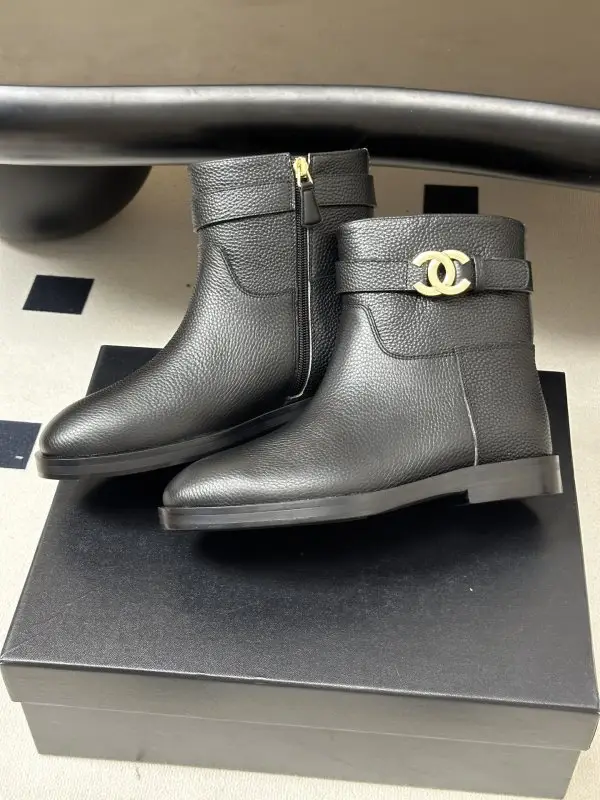 Chanel Ботинки кожаные женские — Фото 4