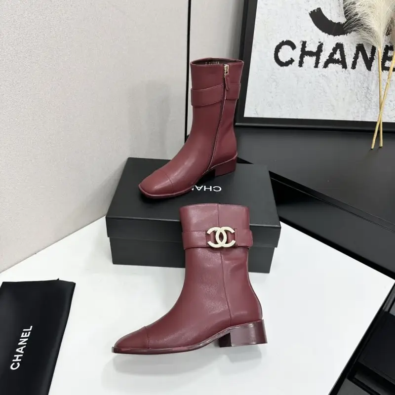 Chanel Ботинки кожаные женские — Фото 4