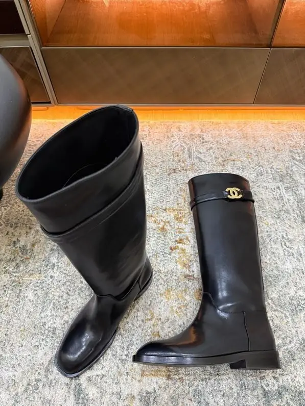 Chanel Boots leather women's — Photo 4