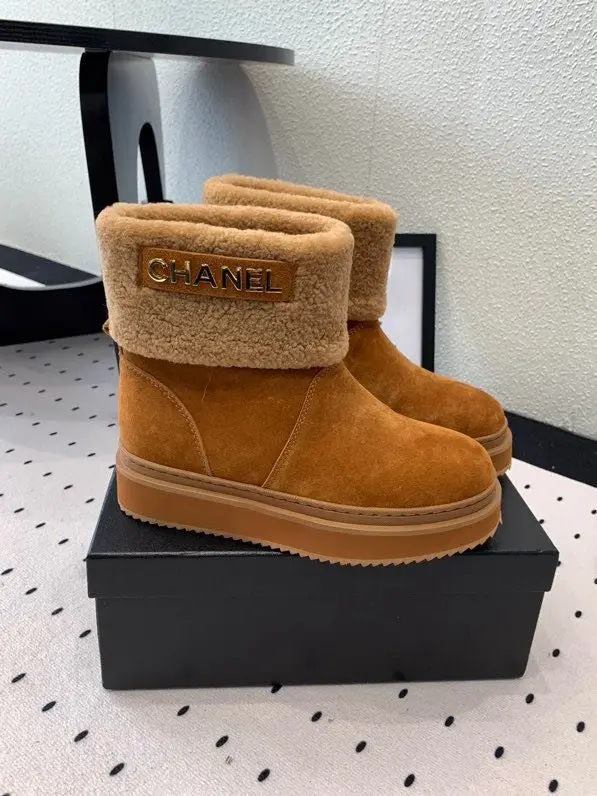 Chanel — Boots women's on fur winter