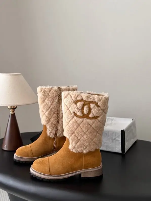 Chanel Сапоги женские зимние — Фото 2