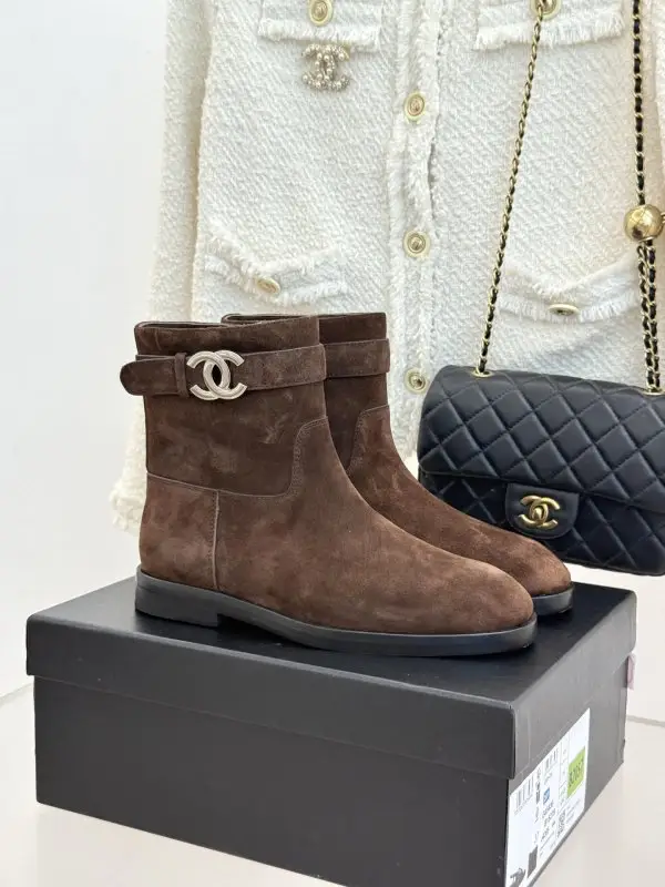 Chanel — Ботинки женские