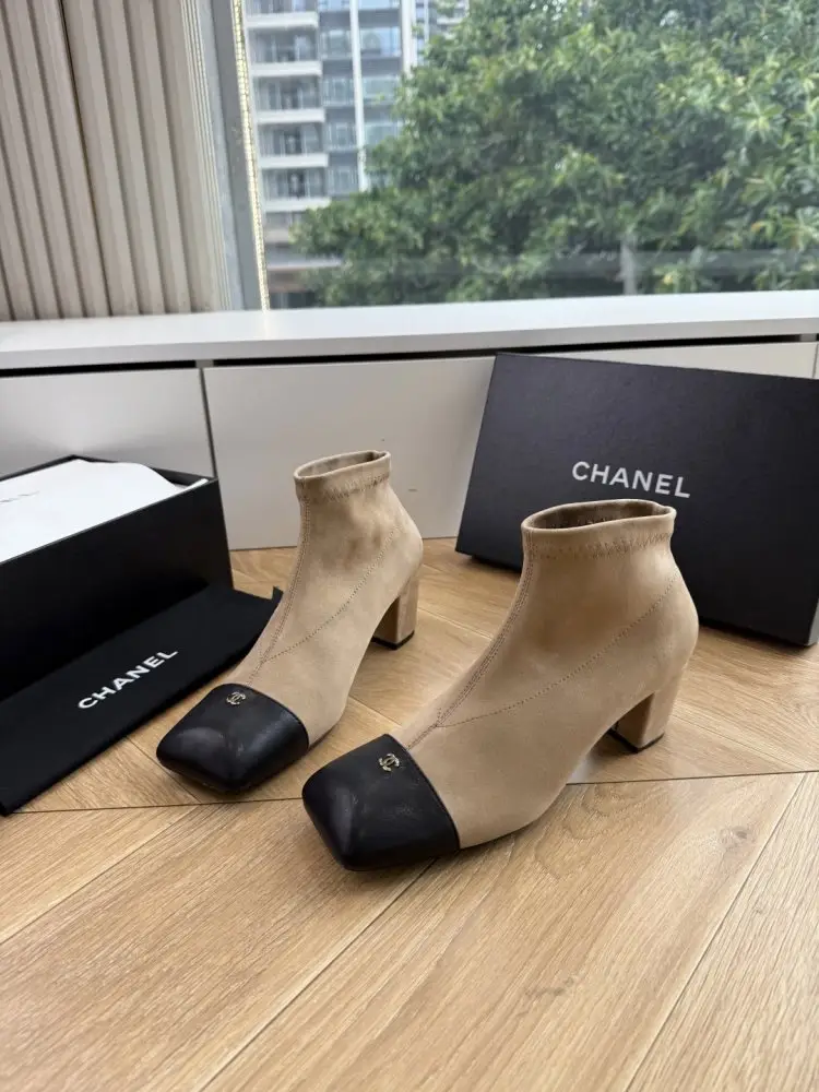 Chanel — Ботинки женские