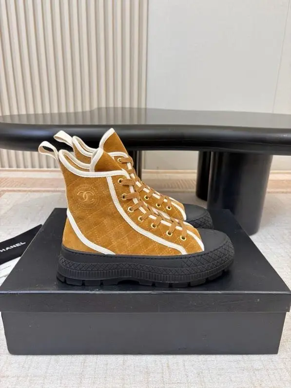 Chanel — Черевики жіночі
