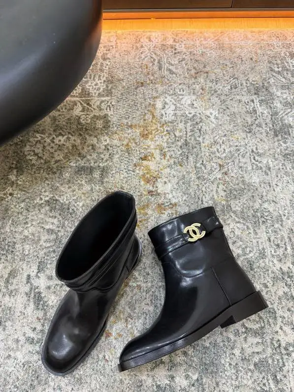 Chanel — Черевики жіночі
