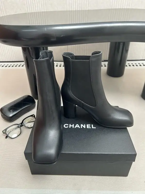 Chanel Черевики жіночі — Фото 1
