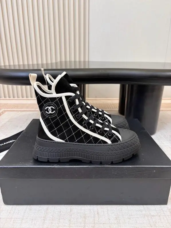 Chanel Черевики жіночі — Фото 1