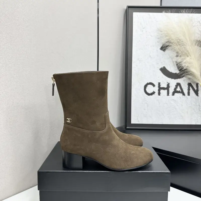 Chanel — Ботинки женские