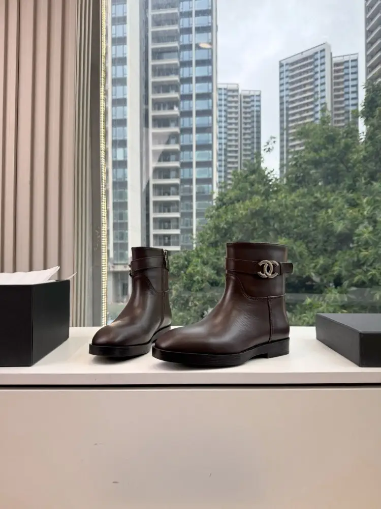 Chanel — Boots women's