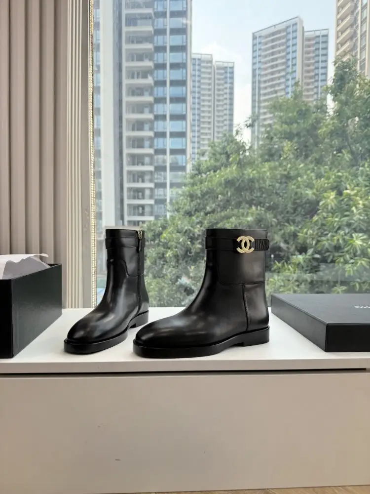 Chanel — Черевики жіночі
