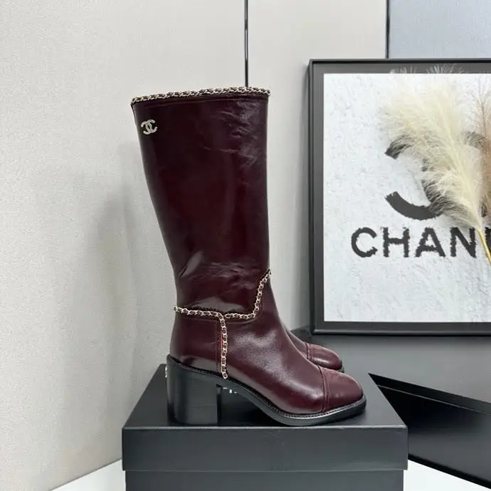 Chanel — Чоботи жіночі